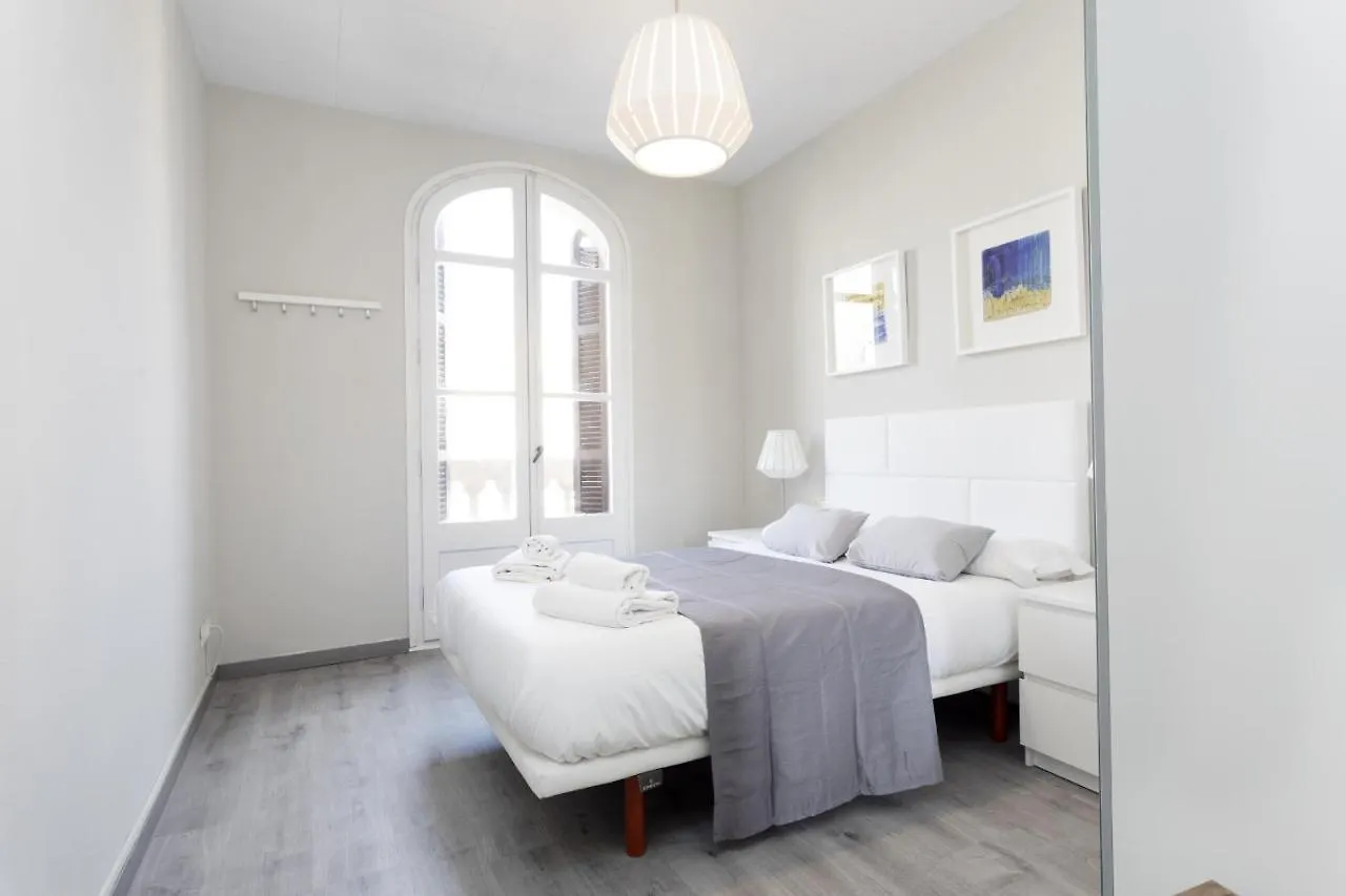 Priority Fira Apartments location